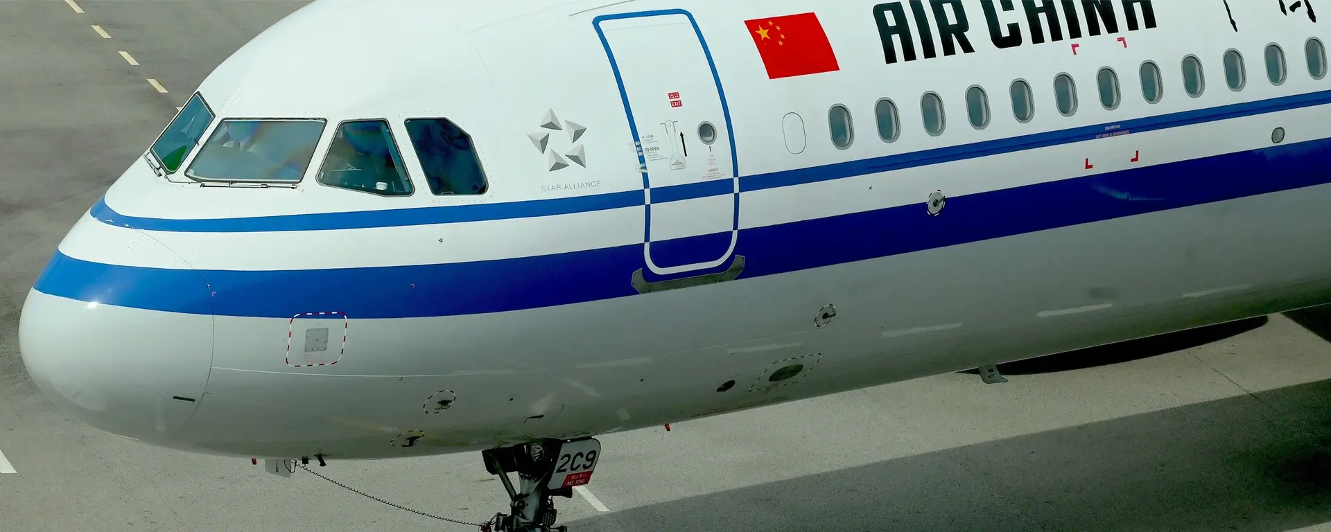 CAAC Aviation Security Alert 2026: Strict Checked Baggage Prohibition for Heavy Laptops, Power Banks & Lithium Devices