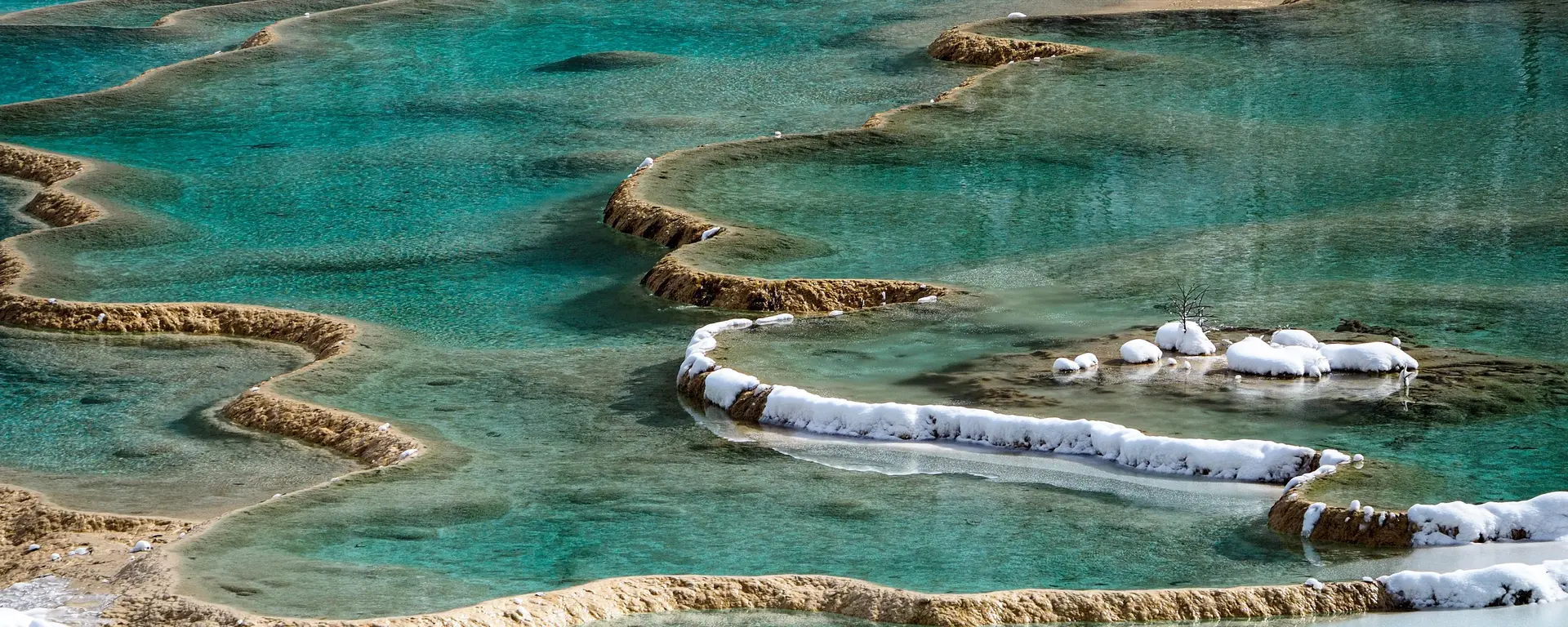 China High-Speed Rail Alert 2026: Navigating the 90km Transit Gap Between Huanglongjiuzhai Station and Jiuzhaigou National Park