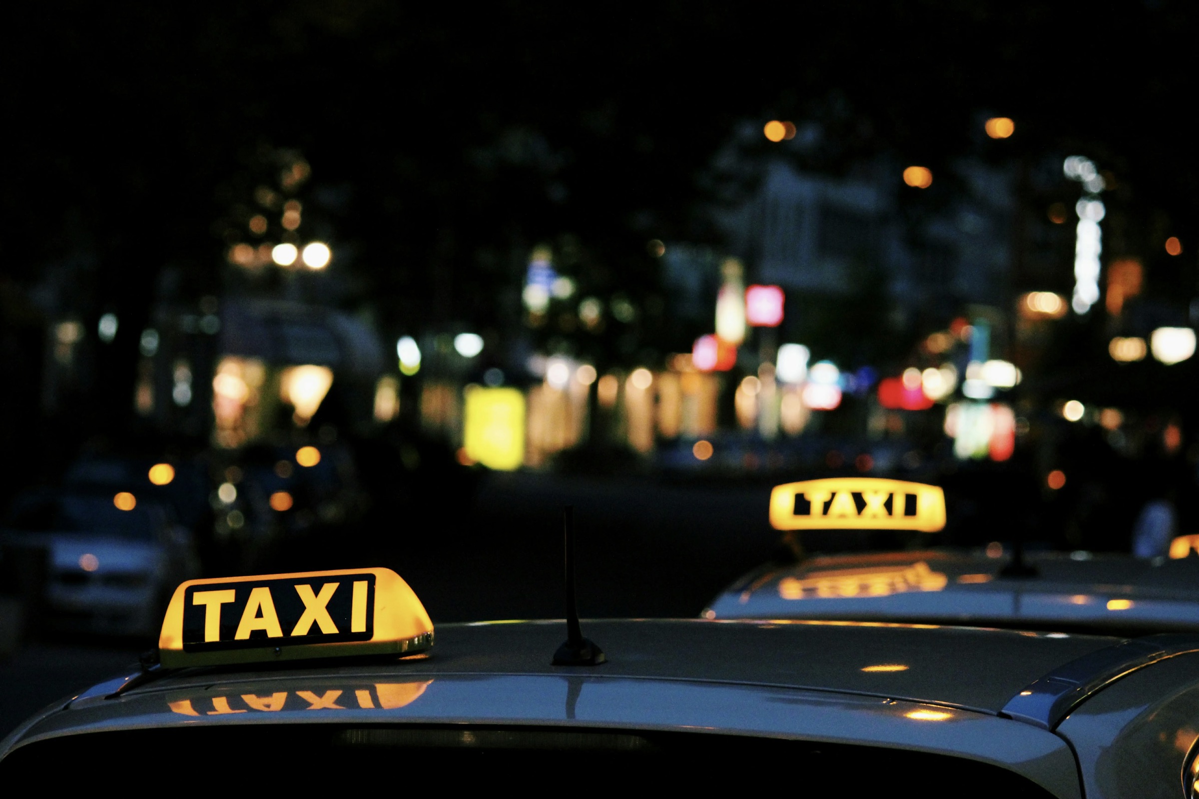 The Foreign Traveler's Guide to Ride-Hailing in China: Setting Up Didi, Bypassing Storm Booking Blocks, and Aggregation Hacks (2026)