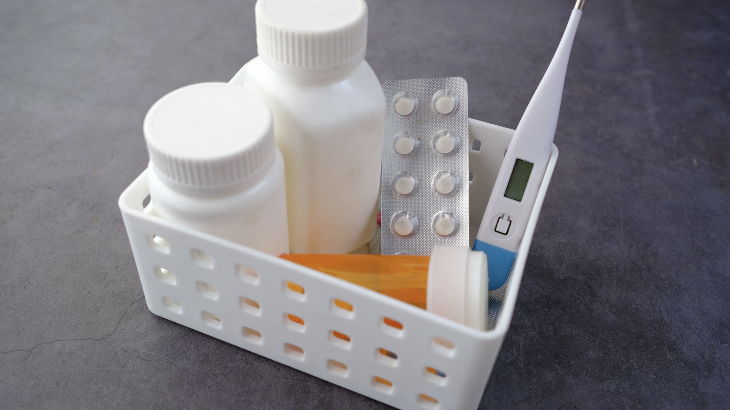 Buying OTC Medicine in China: Pharmacy Guide & English Mapping 2026