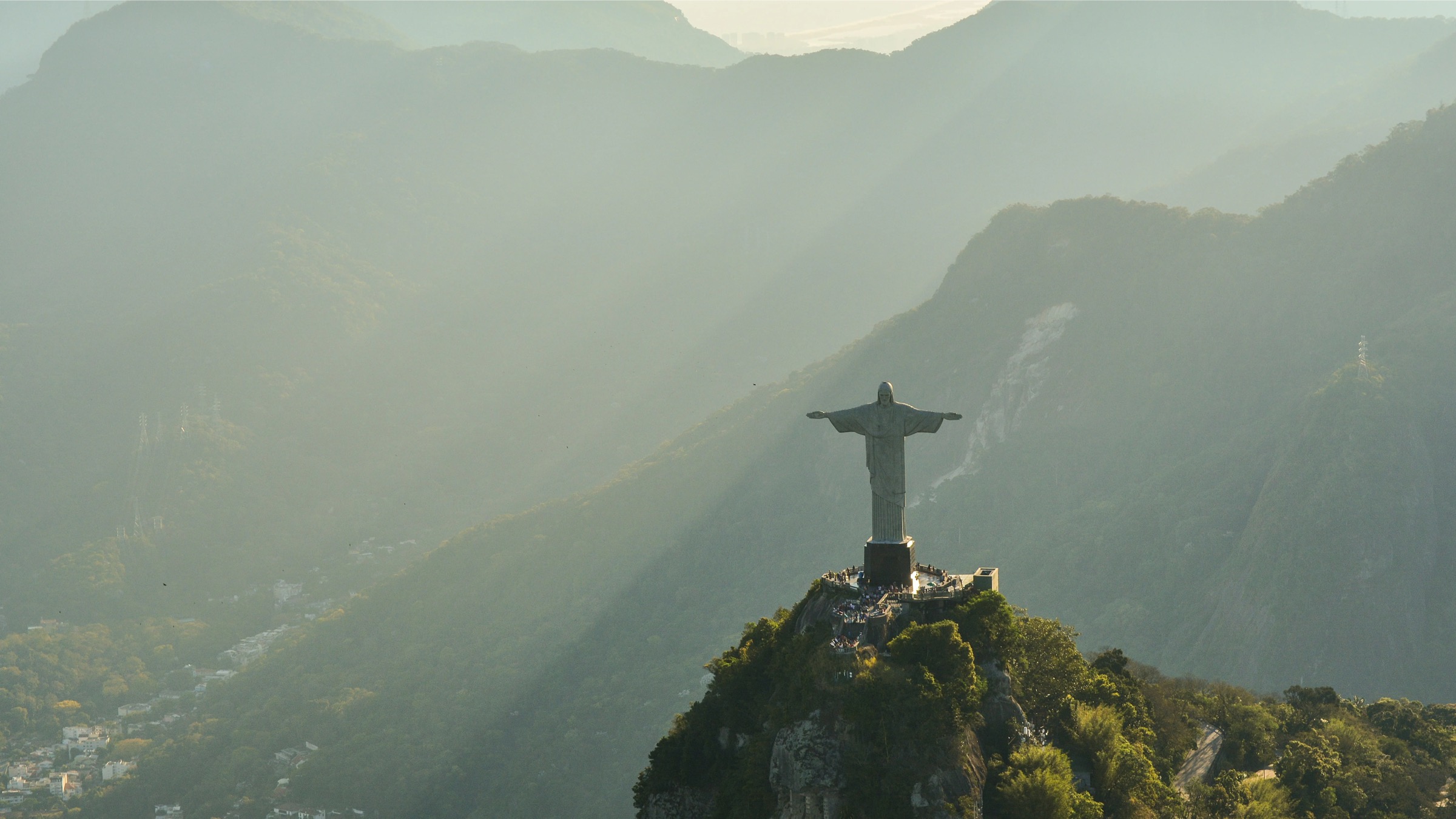 Cultural Navigation Guide for Portuguese & Brazilian Travelers in Western China