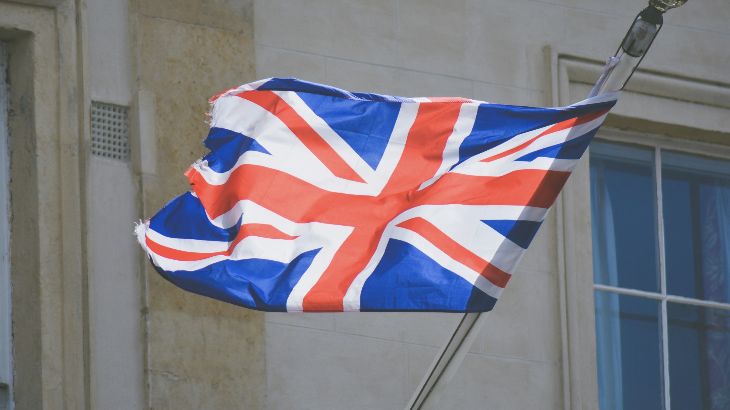 Cultural Navigation Guide for UK Travelers in Western China