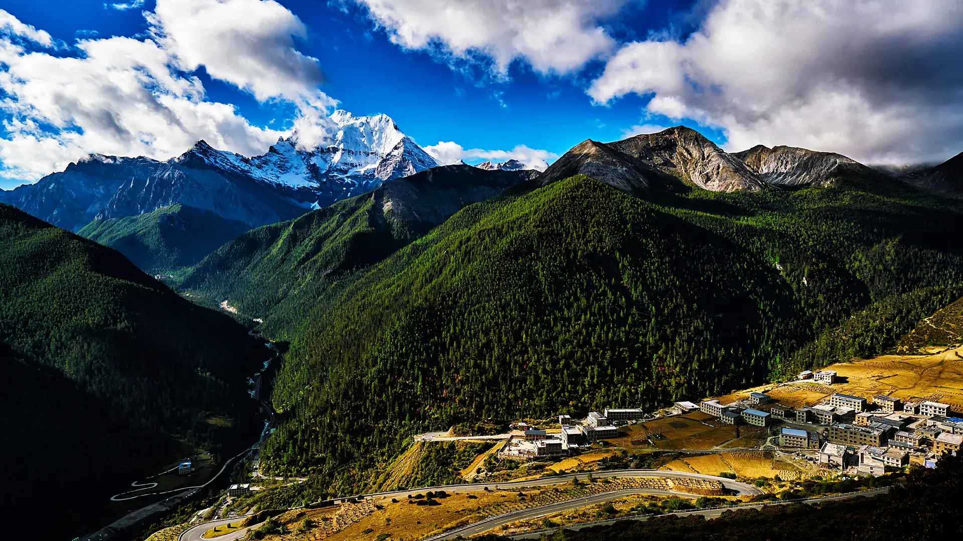 Yarlung Tsangpo Grand Canyon Ridge · Ewan Wu's Visual Archive