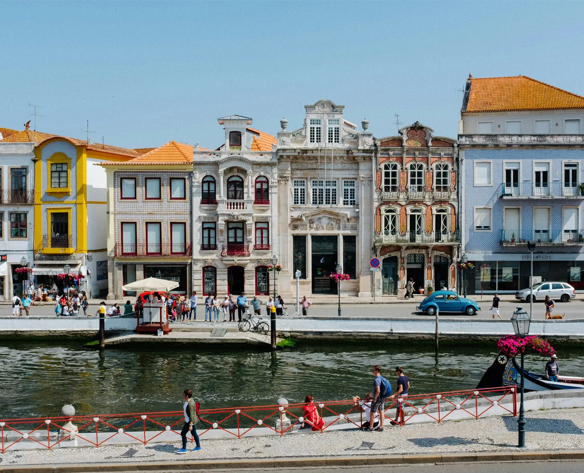 Cultural Navigation Guide for Spanish & Latin American Travelers in Western China