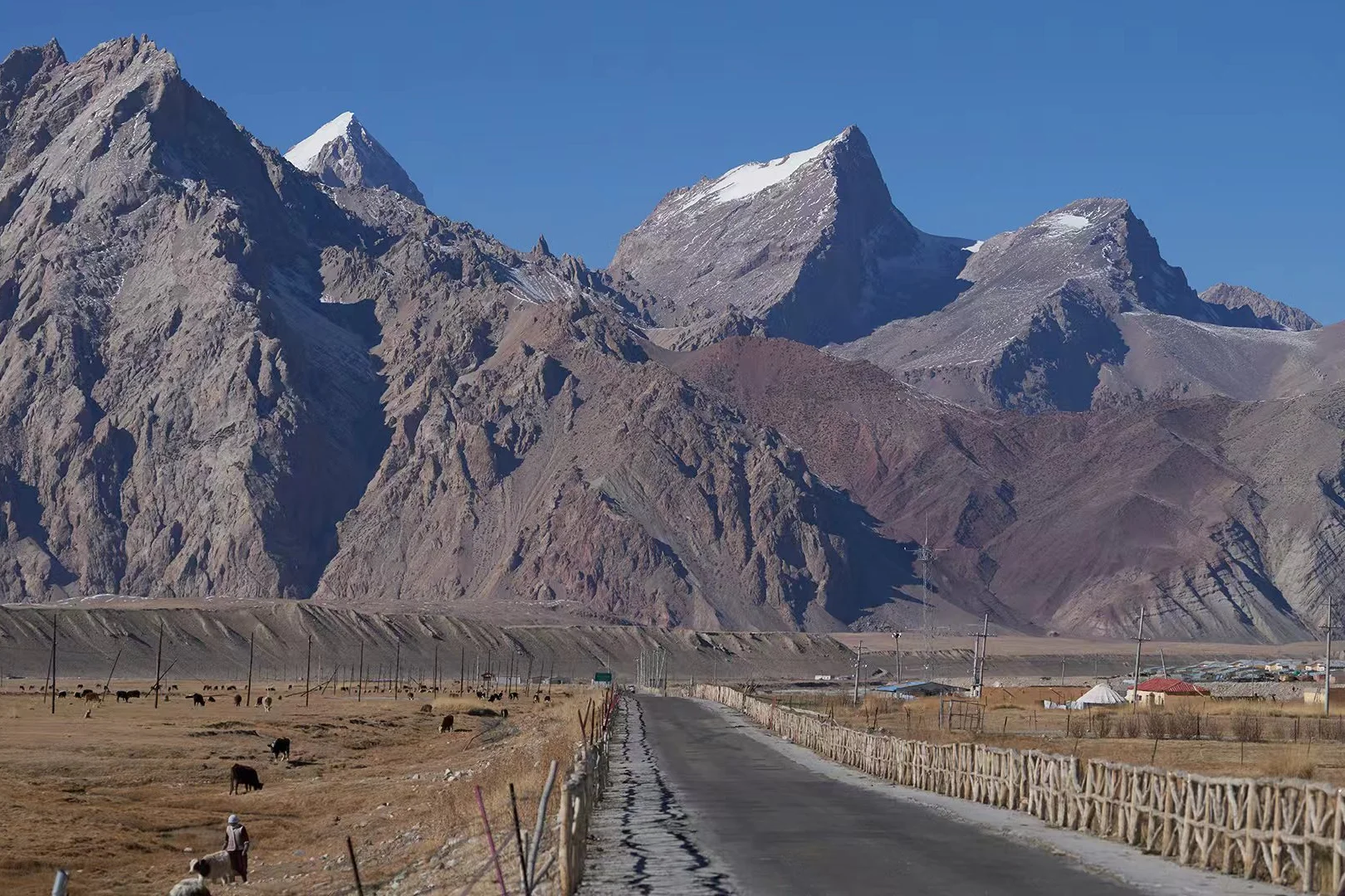 Karakoram Highway Checkpoint